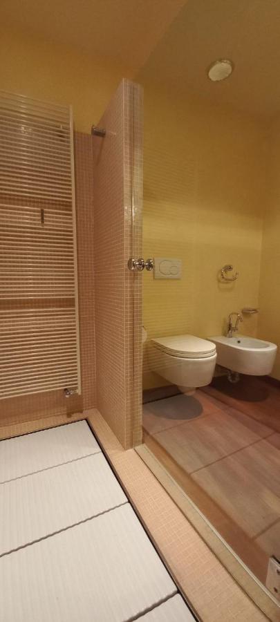 Daisy Apartment In Centro A Como Luaran gambar