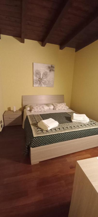 Daisy Apartment In Centro A Como Luaran gambar